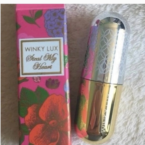 Winky Lux NWOT 8pc Lip / Makeup Set - Picture 11 of 14
